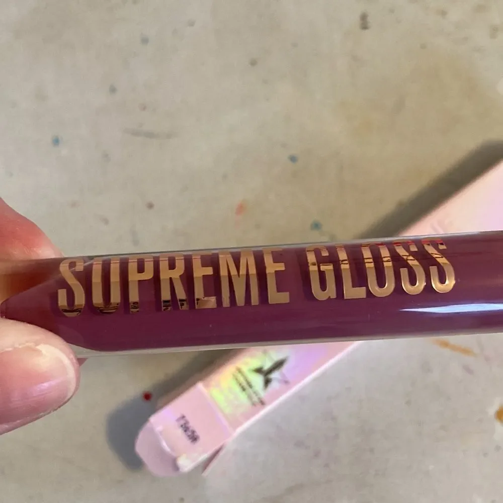 Jeffree Star Supreme Gloss Improper